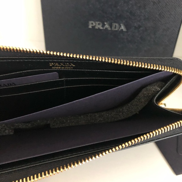 New Prada saffiano leather wallet black zip - Picture 7 of 8